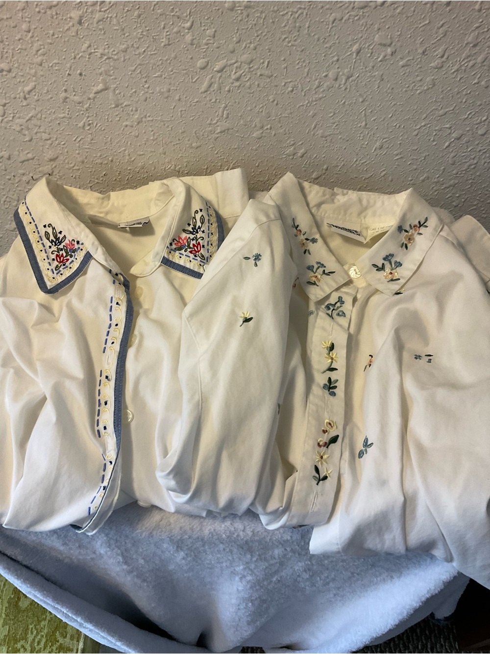 2 Vintage Koret Women's Embroidered  Button Down Dress Shirt Flowers